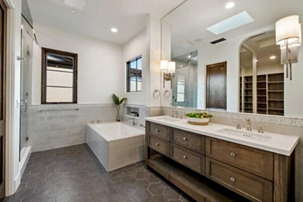 15-Brilliant-Mediterranean-Bathroom-Designs-You-Are-Going-To-Love-1